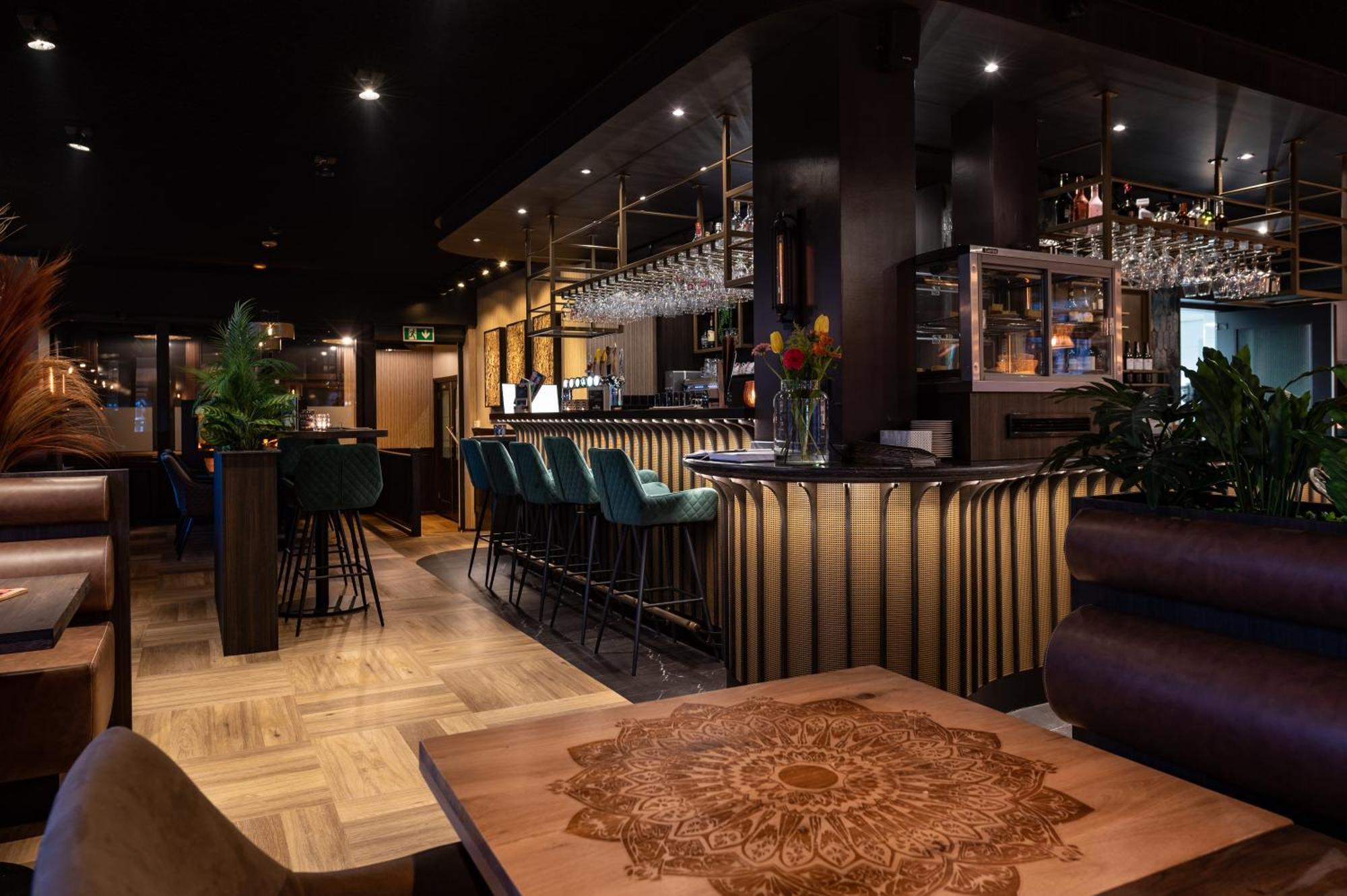 Hotel Bom Бур Хамстед Екстериор снимка